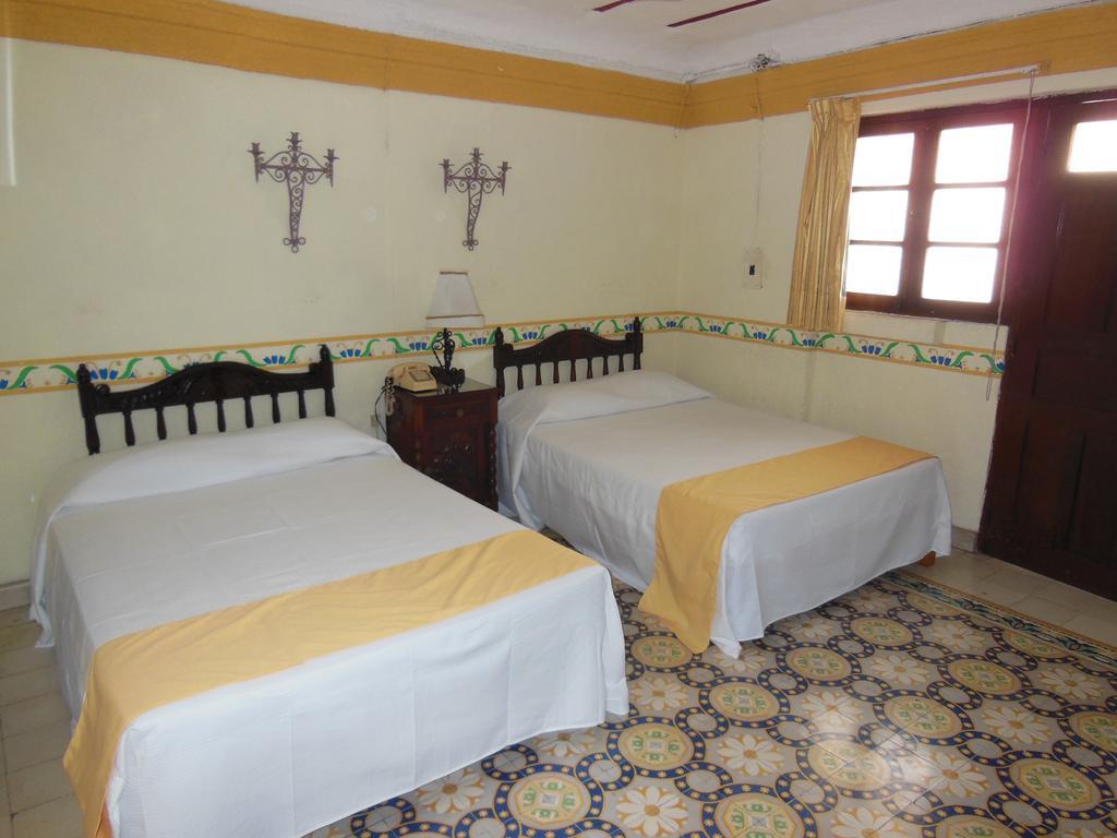 Hotel Posada Toledo & Galeria Mérida Zimmer foto